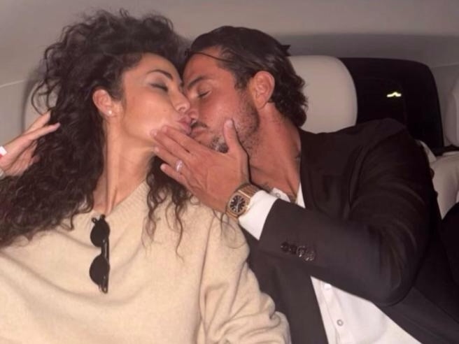 Raffaella Fico e Armando Izzo: è amore
